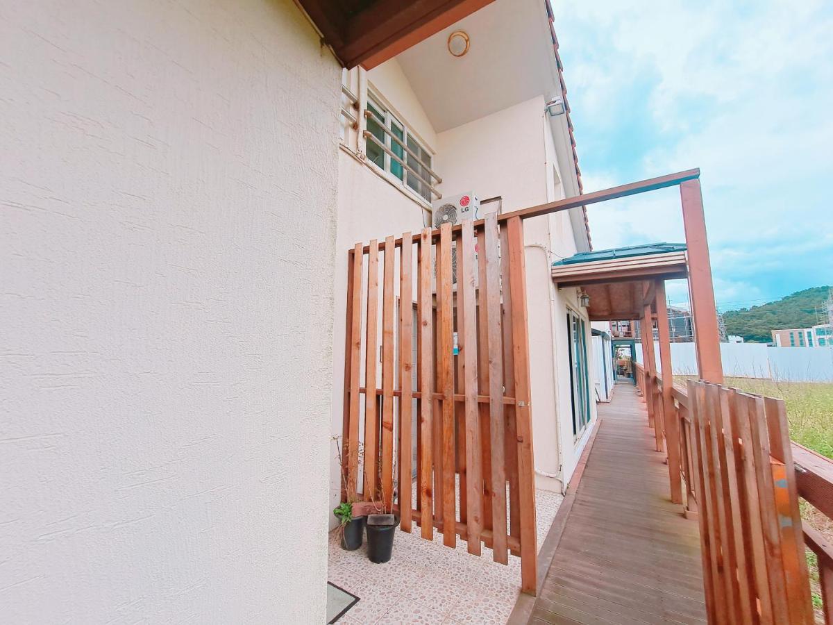 Jeju Gillime Pension Exterior photo