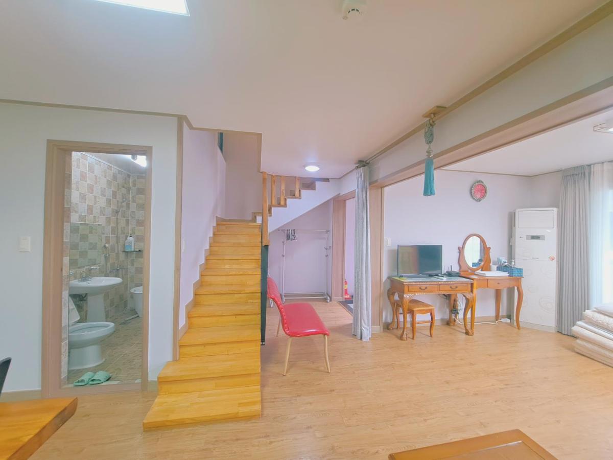 Jeju Gillime Pension Exterior photo